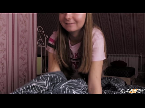 ❤️ Nitsentsitra lalina ny BFF-ny i Blondie ary niditra tao am-bavany ❤ Anal vidéo aminay